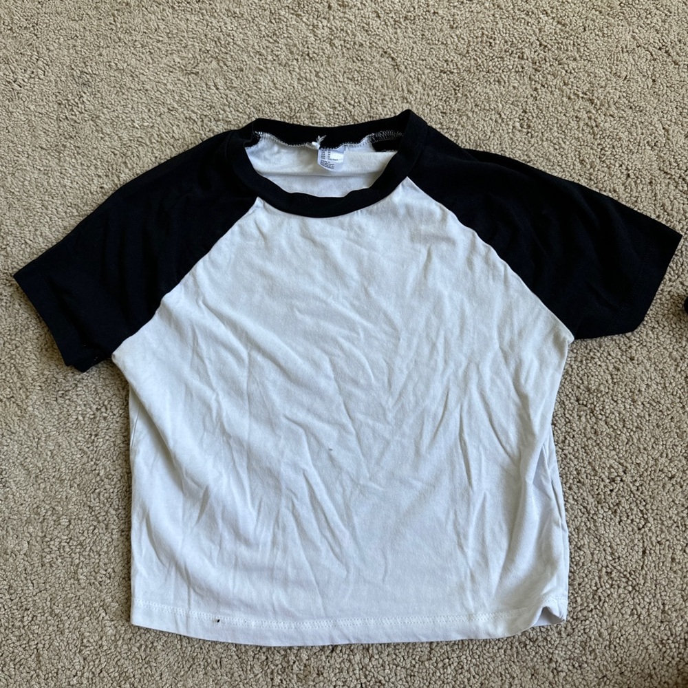 Black and white cropped baseball tee